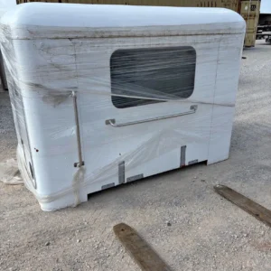 Kenworth non aero cab 42 inch flat top sleeper - Image 1