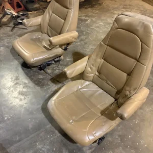 Bostrom wide ride semi seats - Image 3