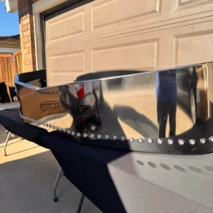 2020+ 579 chrome brand new bumper