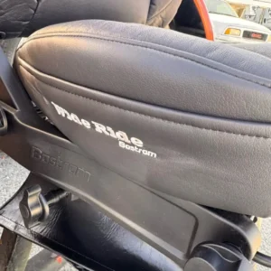 Bostrom Seat Low base wide ride - Image 3