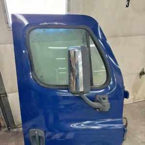 Freightliner Cascadia door - Image 1