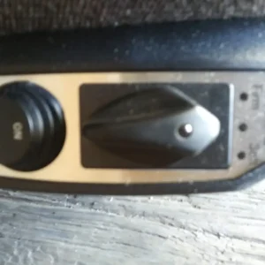 Semi Truck Seat Brand New Bose Ride system - Image 2