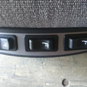 Semi Truck Seat Brand New Bose Ride system - Image 6