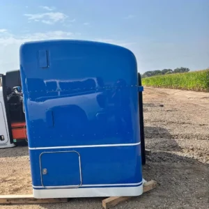 2019 model 389 bunk - Image 6