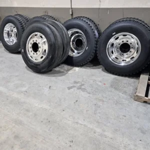 11R24.5 tires Peterbilt style rims for SALE!!!!!! - Image 5