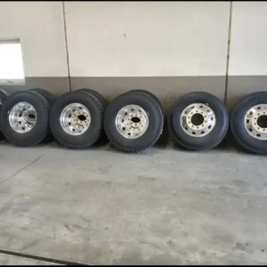 Kenworth style rims and MICHELIN tires - Image 2