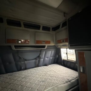 2008-2024 Peterbilt 389 Black Complete Sleeper - Used - Image 5
