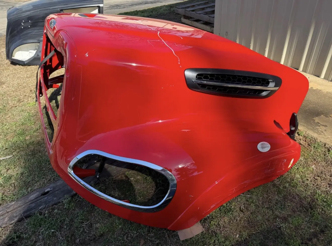 Freightliner M2 112 Hood W/ Fender Extenders - Image 4