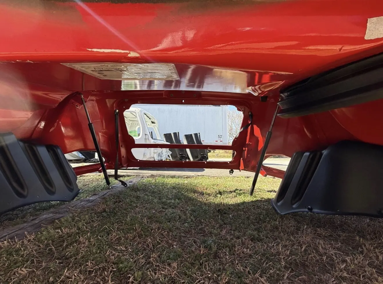 Freightliner M2 112 Hood W/ Fender Extenders - Image 2
