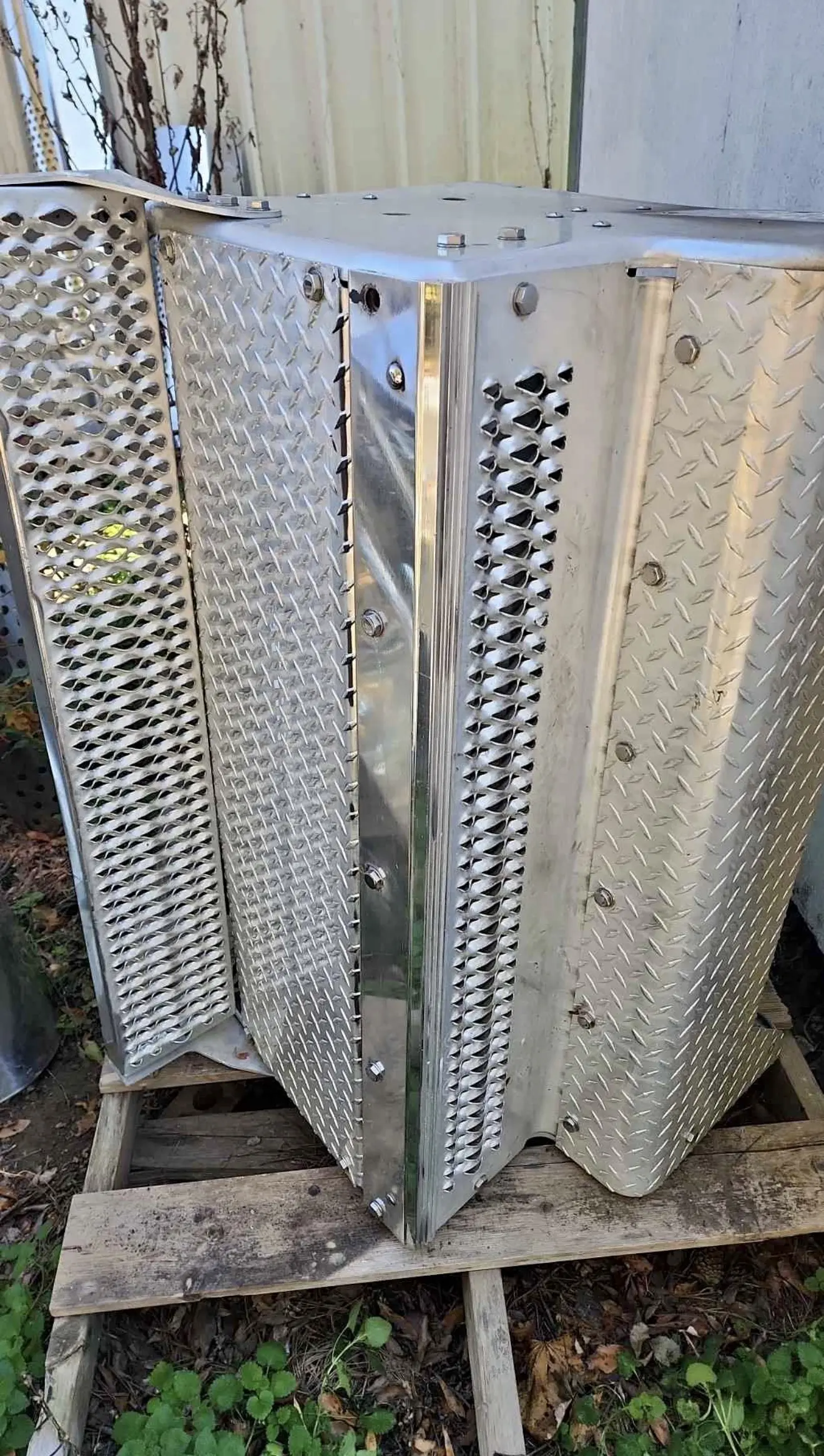 PETERBILT 389 DPF COVER