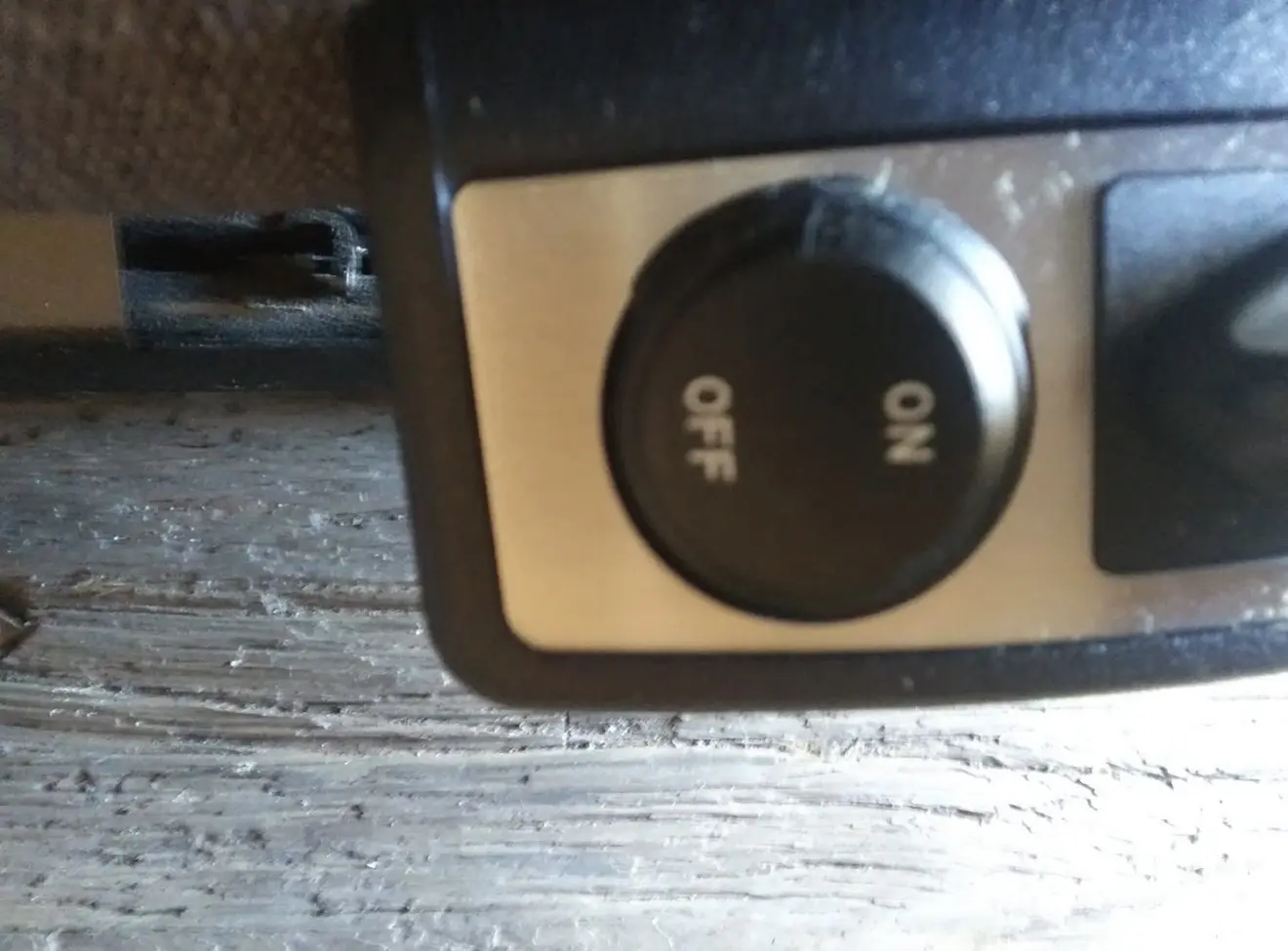 Semi Truck Seat Brand New Bose Ride system - Image 4