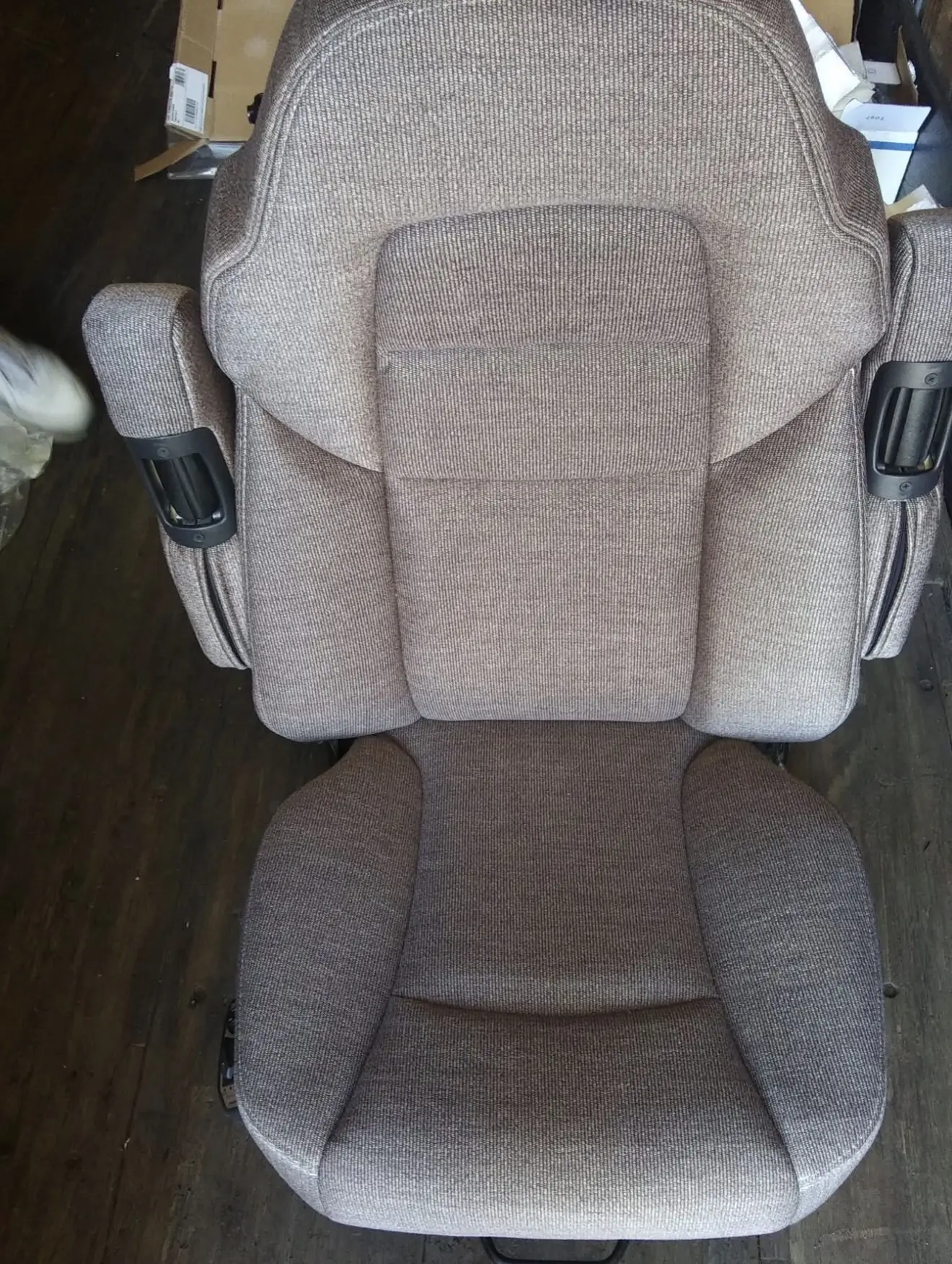 Semi Truck Seat Brand New Bose Ride system