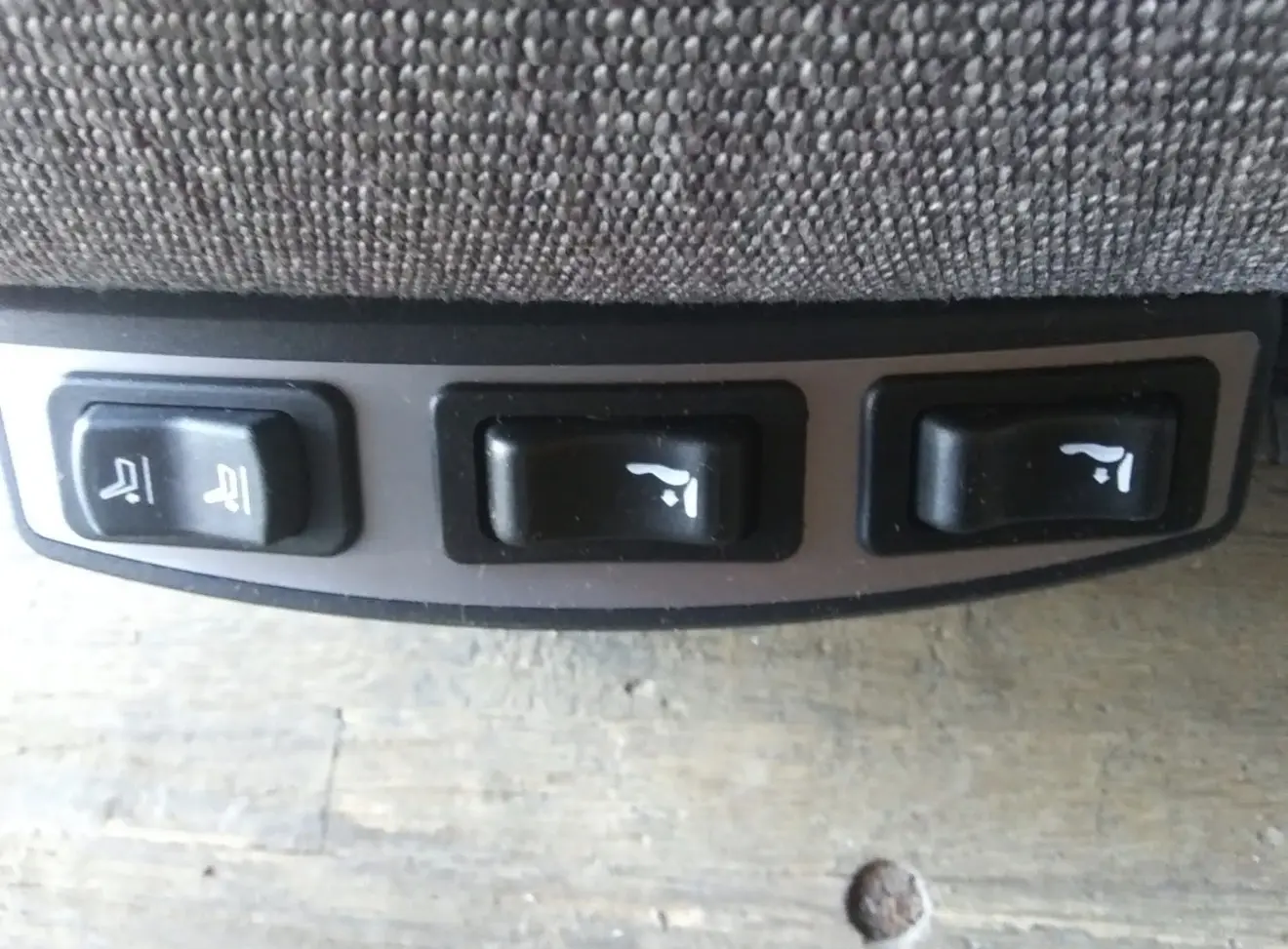 Semi Truck Seat Brand New Bose Ride system - Image 6