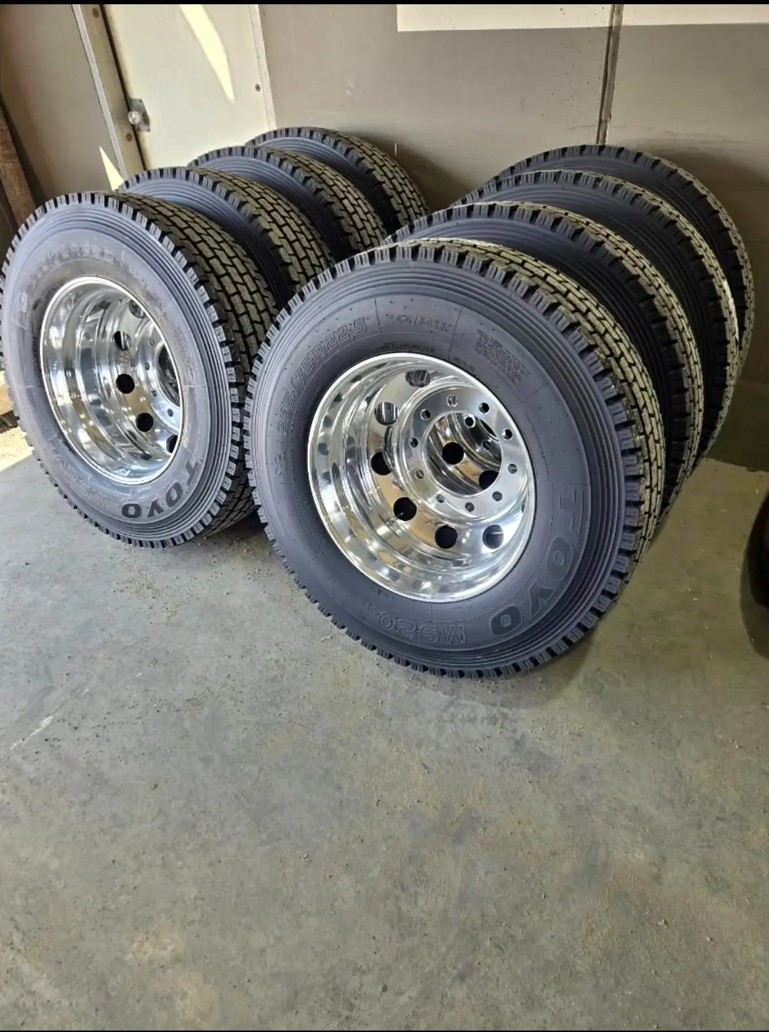 TOYO M920 DURA-BRIGHT Rims Peterbilt Kenworth Volvo Mack Freightliner - Image 5