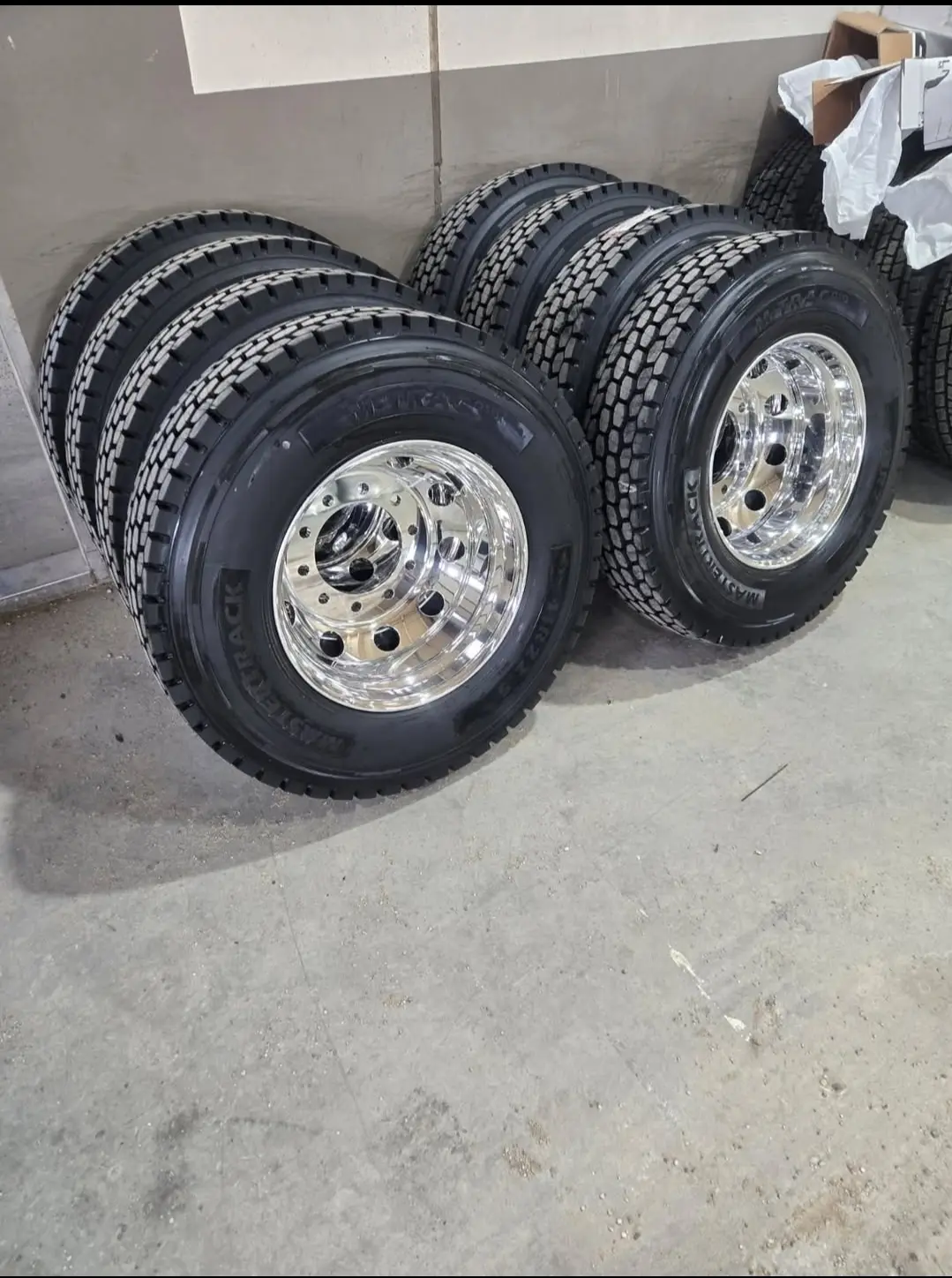 11R22.5 winter tires for Peterbilt Kenworth Volvo Mack Freightliner - Image 6