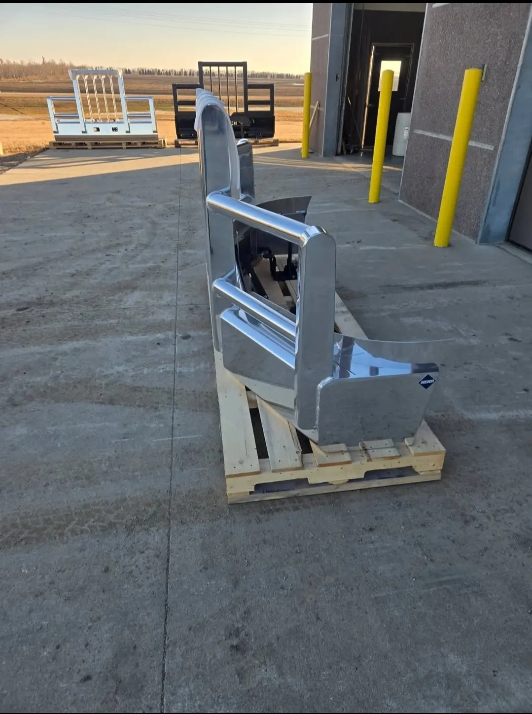 Herd Bumper for Kenworth T680 - Image 3