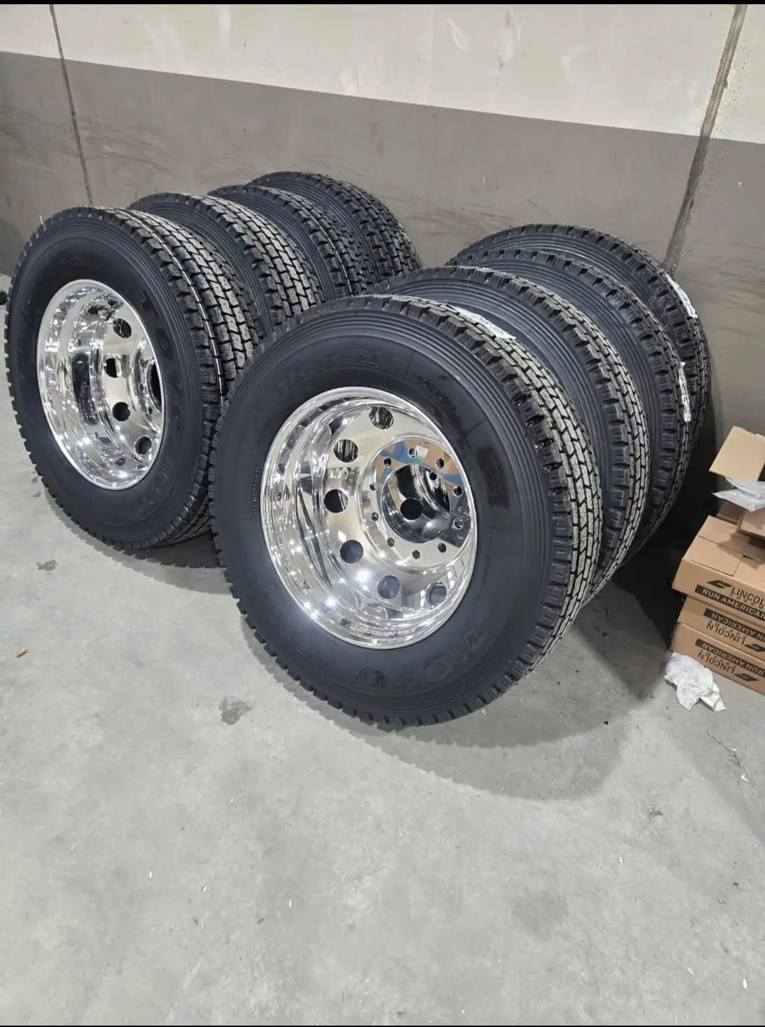 285/75R24.5 TOYO M920 tires for Peterbilt Kenworth Mack Volvo International - Image 6