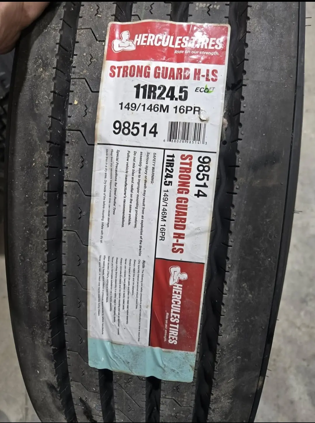 11R24.5 tires Peterbilt style rims!!! - Image 2