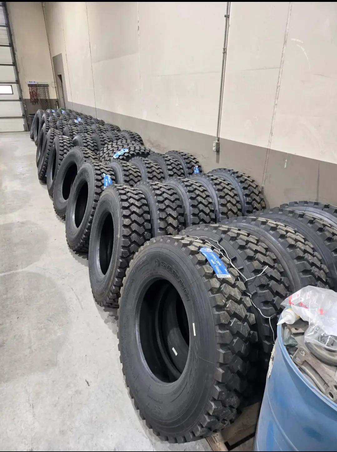 11R24.5 semi tires for SALE!!!! - Image 4