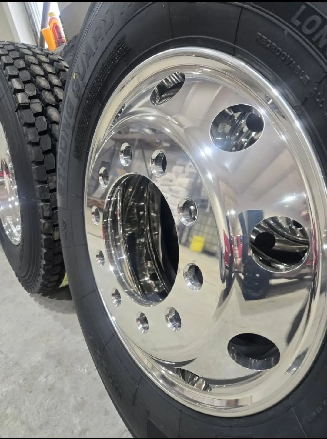 Stud Pilot (old style) Rims 11R22.5 Tires for Peterbilt Kenworth Mack Volvo International