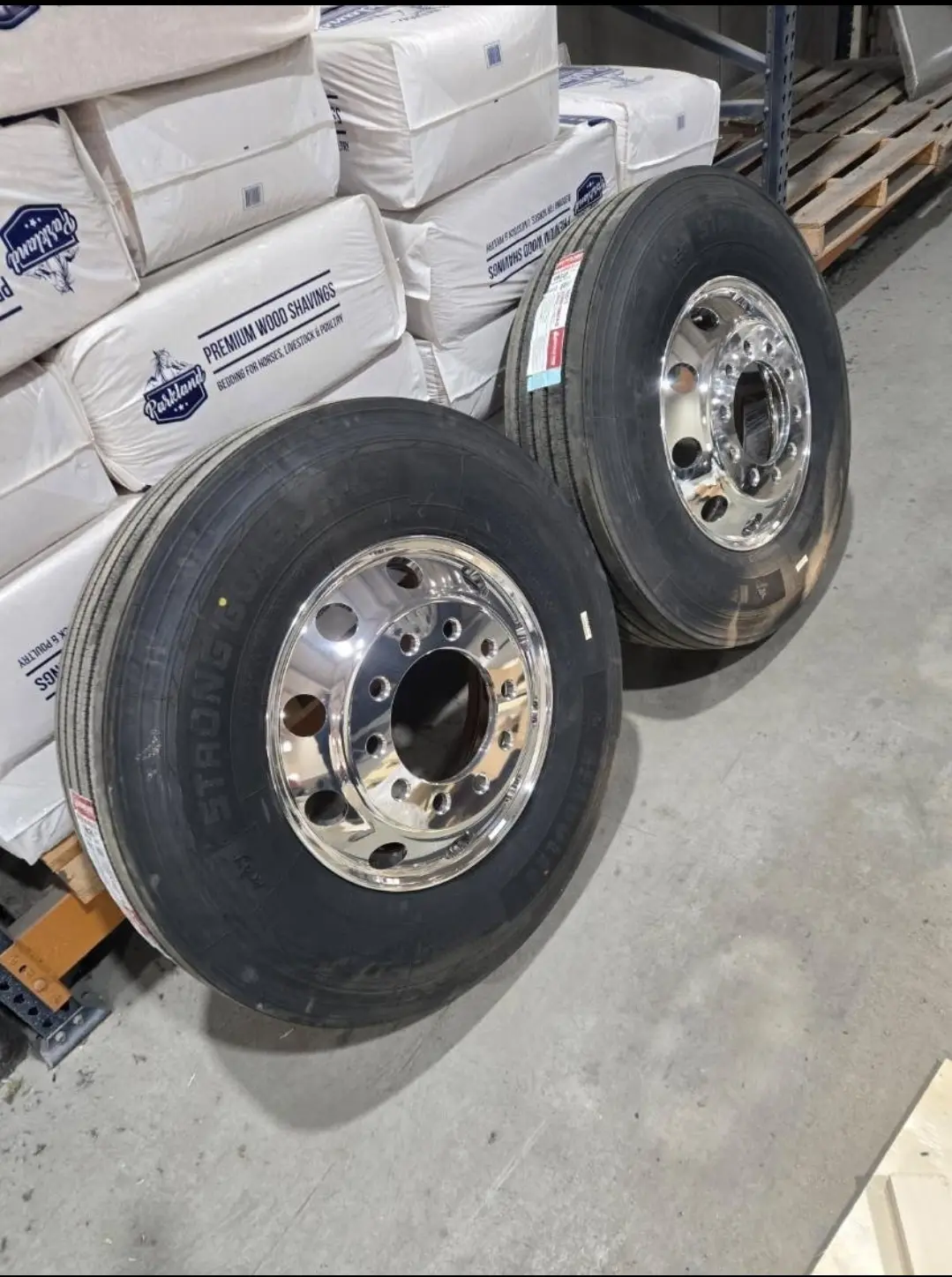 Stud Pilot (old style) Rims 11R22.5 Tires for Peterbilt Kenworth Mack Volvo International - Image 4
