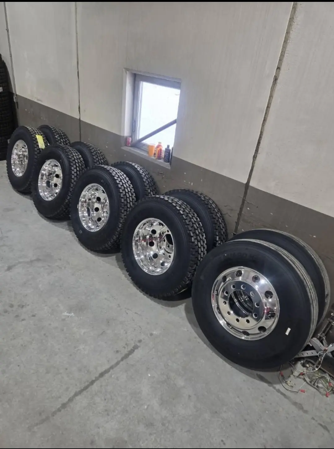 Stud Pilot (old style) Rims 11R22.5 Tires for Peterbilt Kenworth Mack Volvo International - Image 7