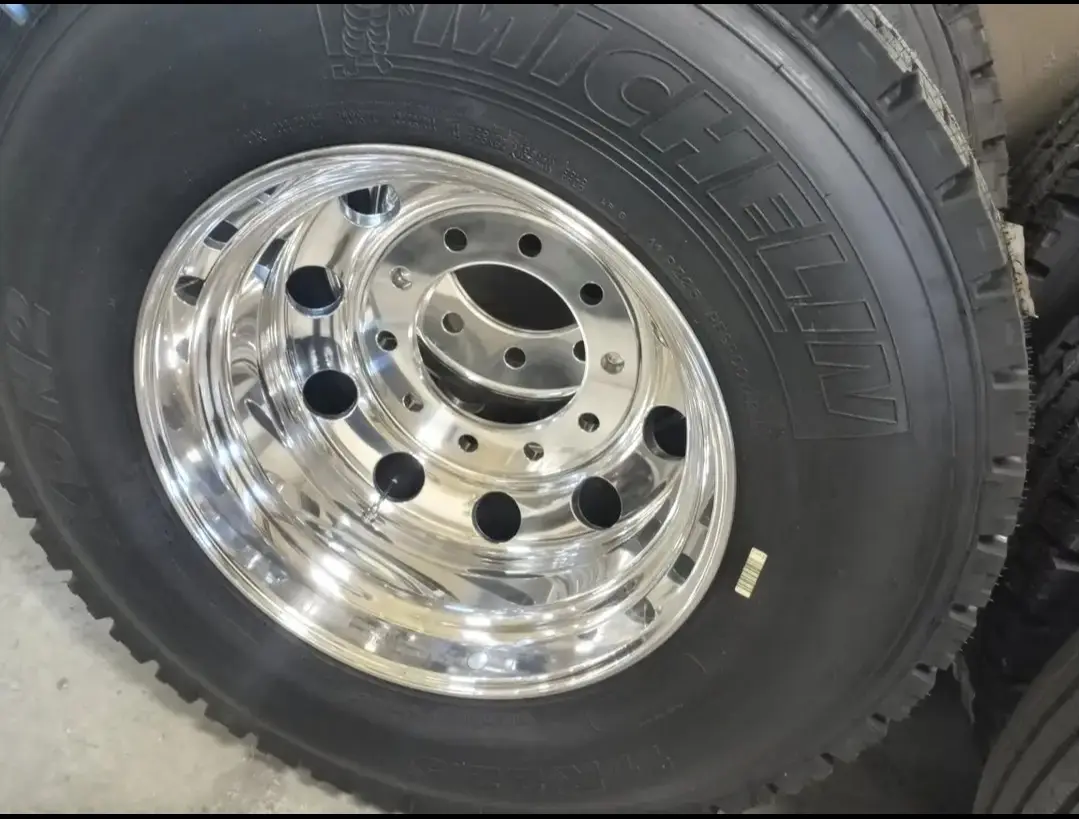 MICHELIN Tires And Hub Pilot Rims Peterbilt Kenworth Volvo Mack Freightliner - Image 5
