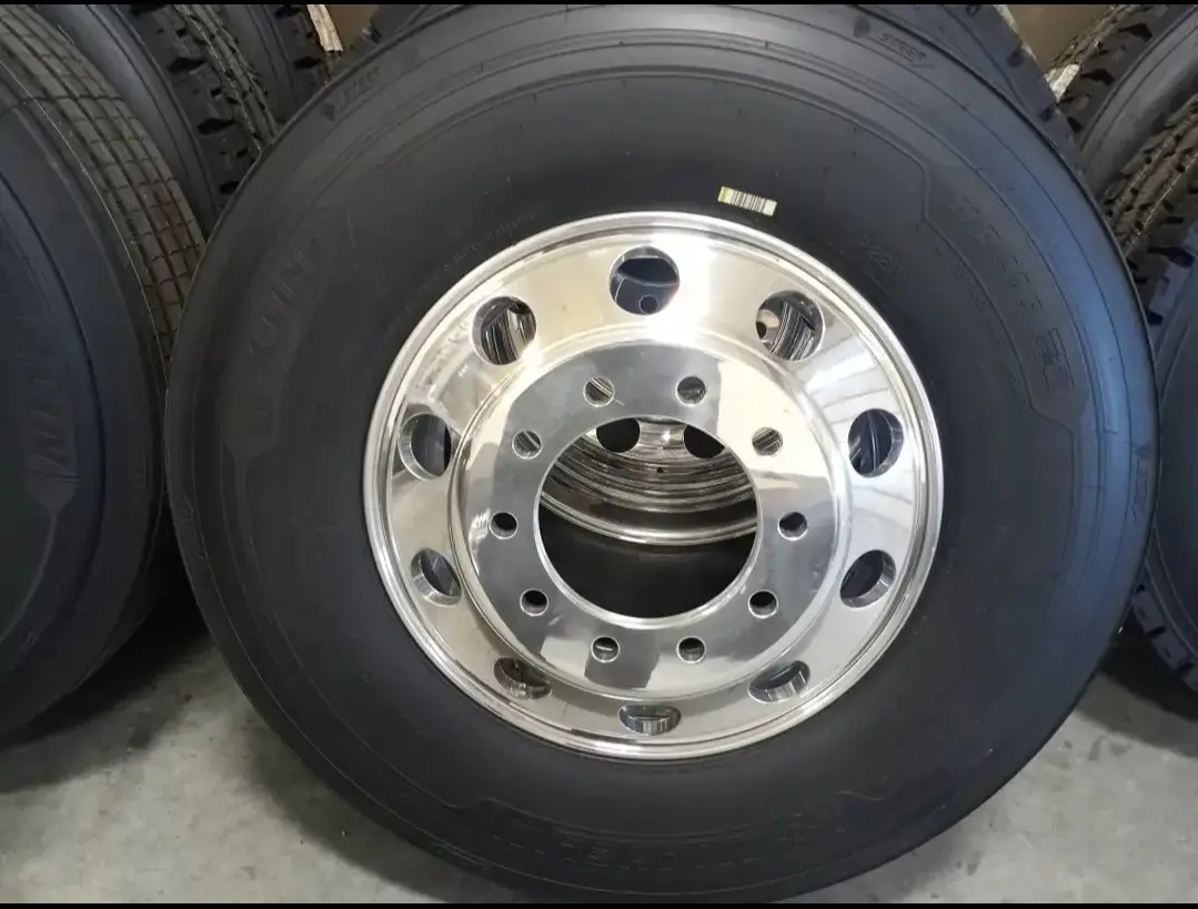 MICHELIN Tires And Hub Pilot Rims Peterbilt Kenworth Volvo Mack Freightliner