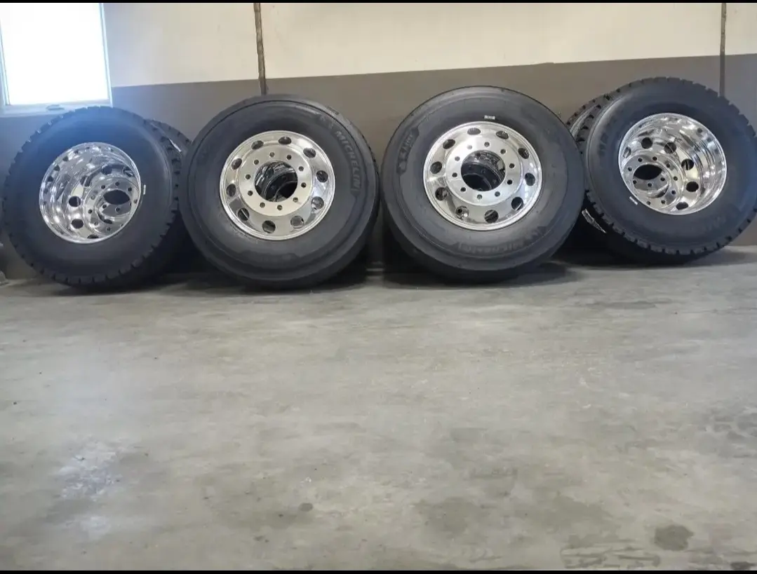MICHELIN Tires And Hub Pilot Rims Peterbilt Kenworth Volvo Mack Freightliner - Image 6