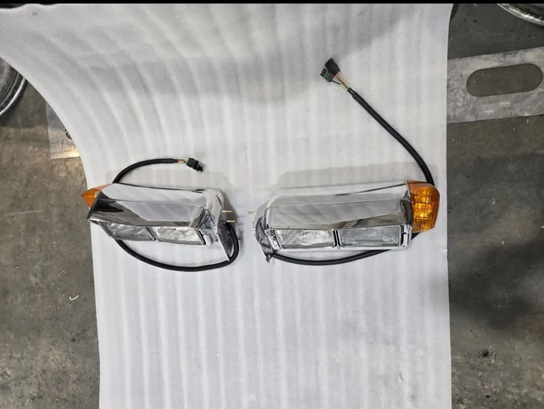 OEM Headlights for Peterbilt 379 378 567 365 589 - Image 5