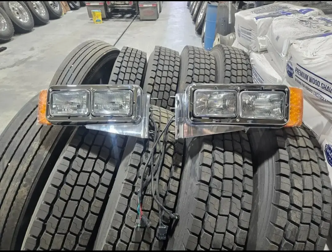 OEM Headlights for Peterbilt 379 378 567 365 589 - Image 8