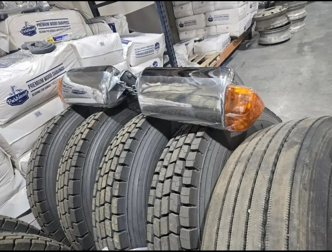 OEM Headlights for Peterbilt 379 378 567 365 589 - Image 9