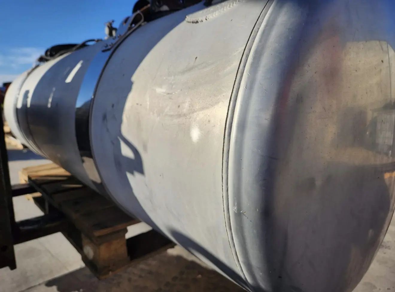 Peterbilt 120 Gallon tanks - Image 2