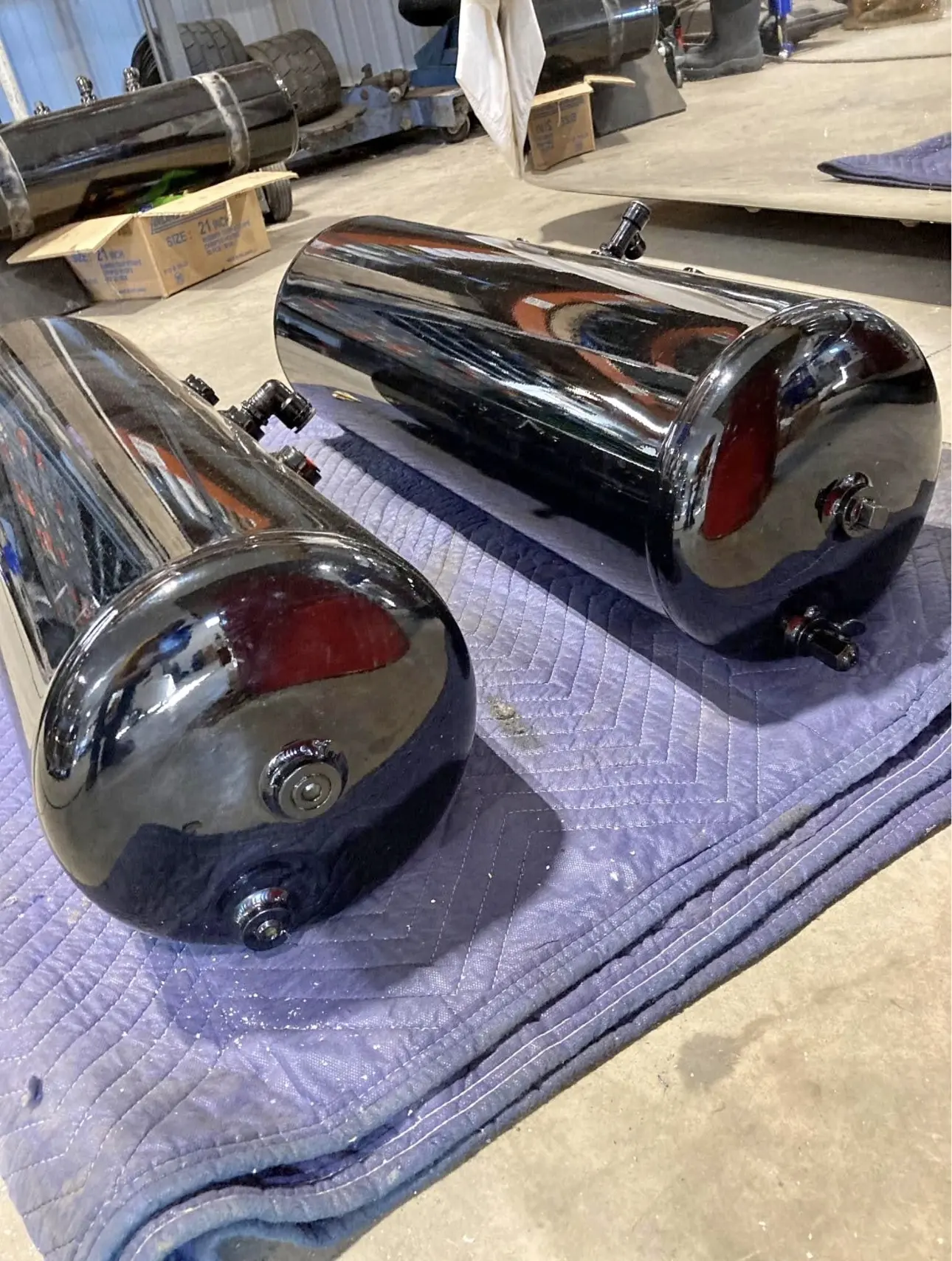 Peterbilt air tanks